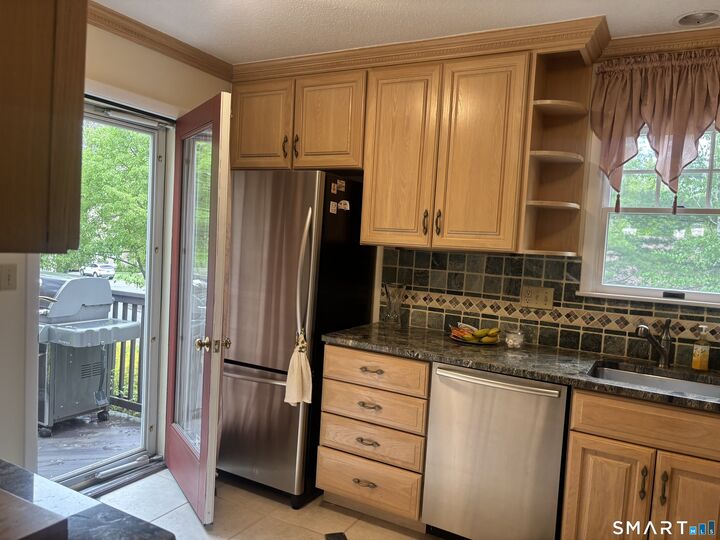 Property Photo:  33 Britannia Drive  CT 06811 