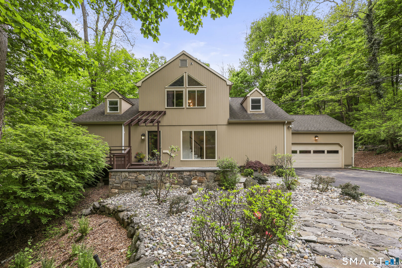 Property Photo:  305 Olmstead Hill Road  CT 06897 