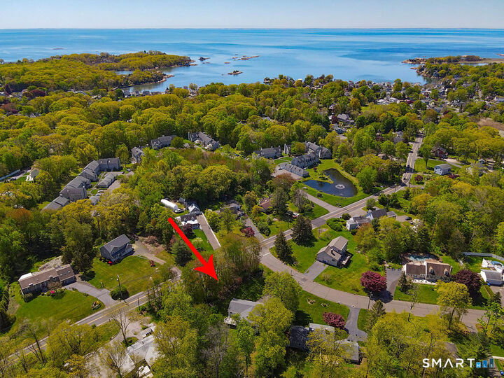 Property Photo:  2 Spice Bush Lane  CT 06405 