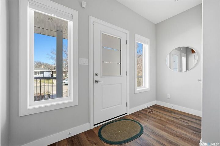 Property Photo:  2100 Queen Street  SK S4T 4C3 