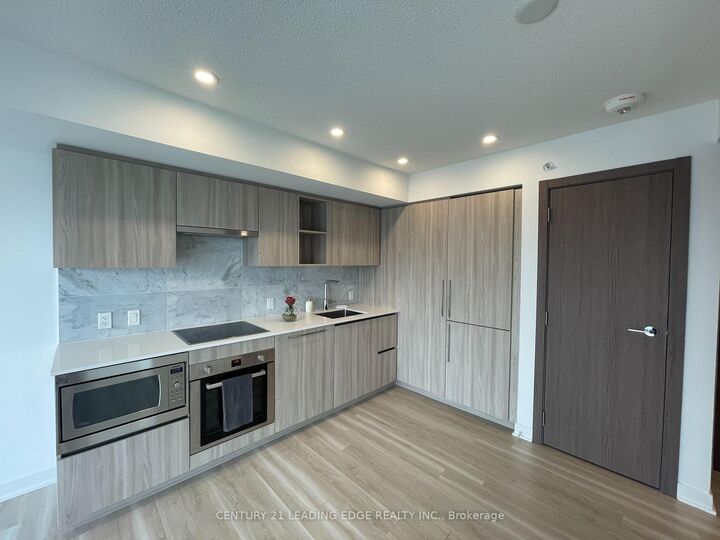 Property Photo:  17 Bathurst Street 1502  ON M5V 1A5 