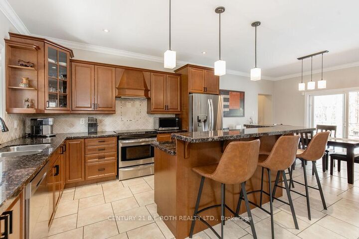 Property Photo:  12 Lloyd Cook Drive E  ON L0L 1Y3 