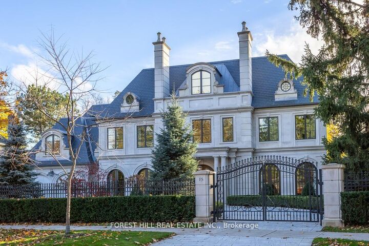 Property Photo: 15 Tudor Gate ON M2L 1N3