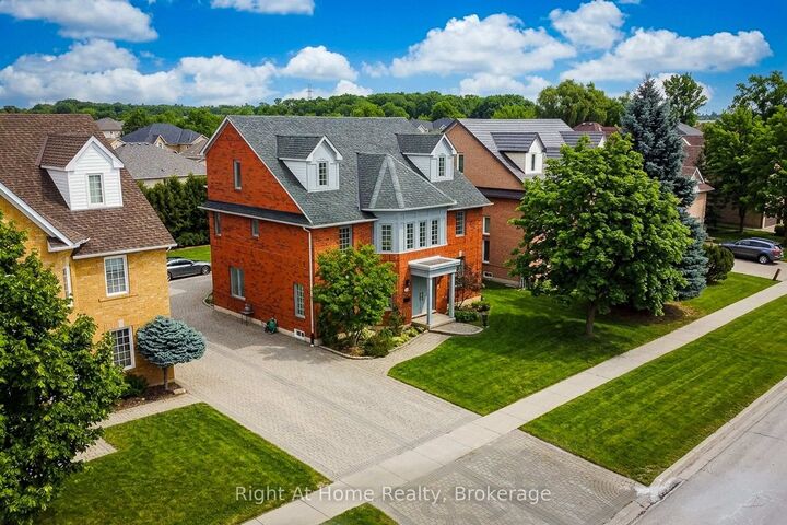 Property Photo: 85 Meadowlands Boulevard ON L9K 1H8