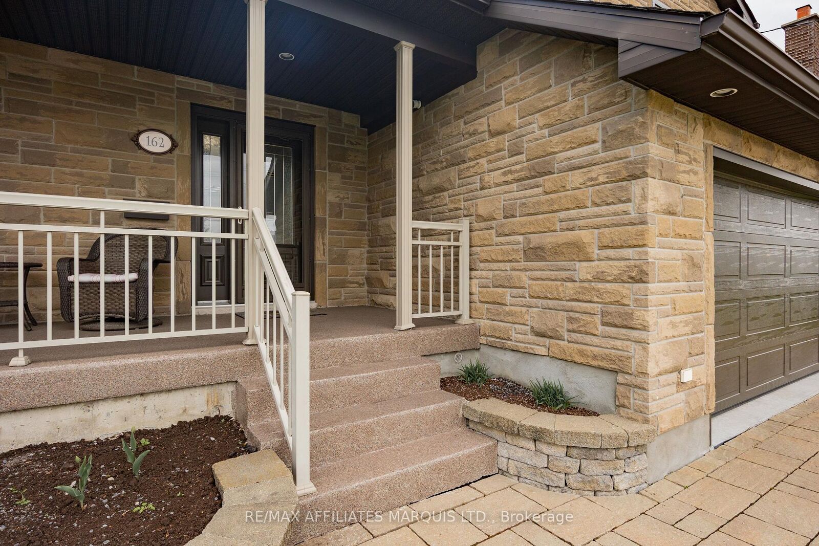 Property Photo: 162 Hope Street ON K0C 1A0