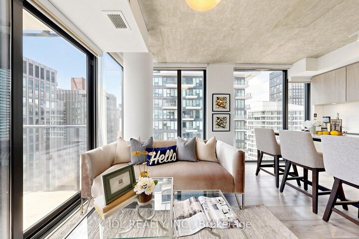 47 Mutual Street 2502 — photo 1