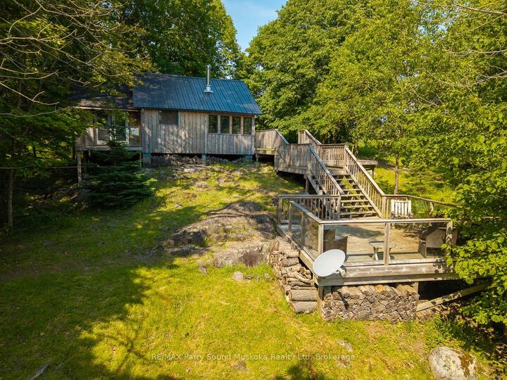Property Photo: 274 Chur Lee Road ON P0A 1G0