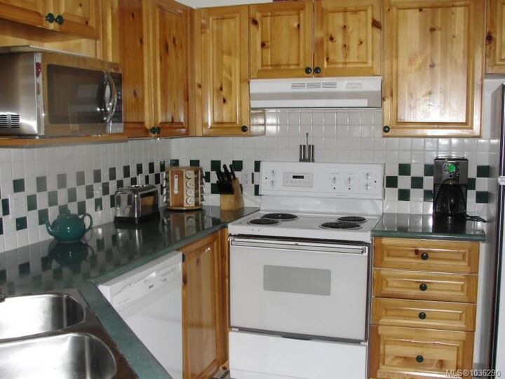 Property Photo:  1320 Henry Rd 217  BC V9J 1L0 