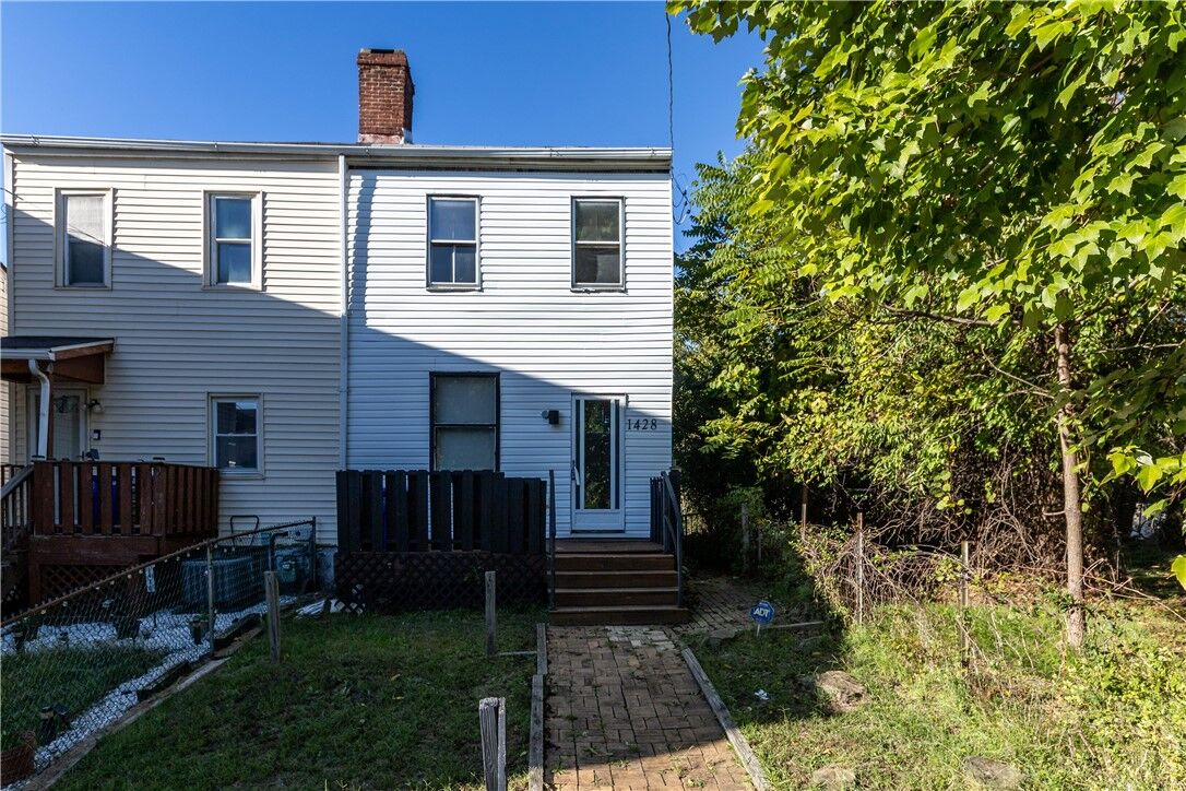 Property Photo:  1428 Adams  PA 15233 
