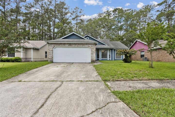 Property Photo:  8848 Victoria Landing Drive W  FL 32208 