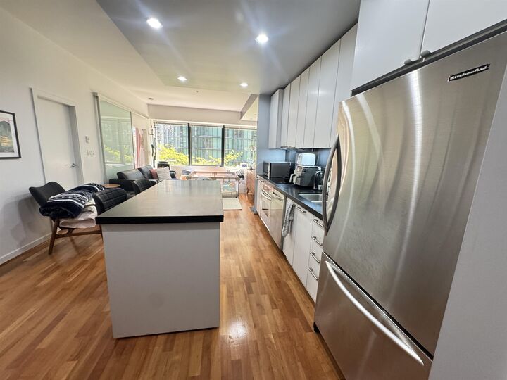 Property Photo:  1333 W Georgia Street  BC V6E 4V3 
