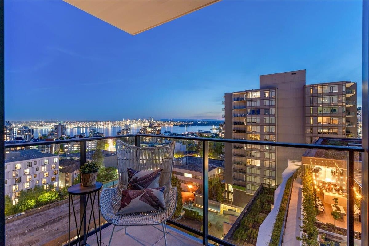 Property Photo: 135 E 13th Street 1004 BC V7L 0J8