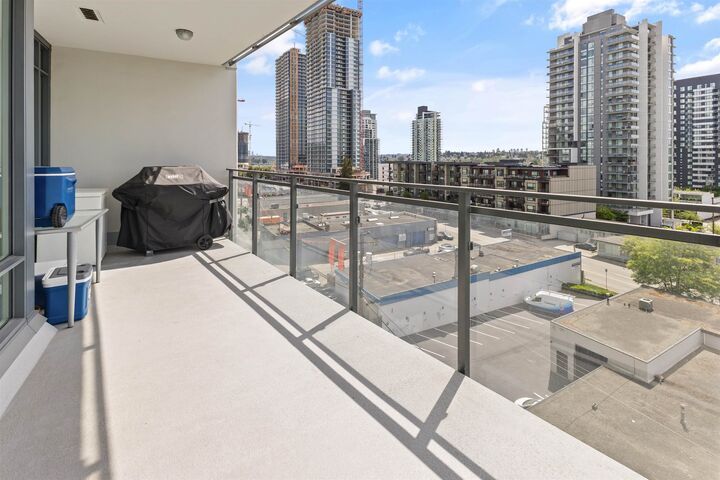 Property Photo: 2085 Skyline Court 607 BC V5C 0M6