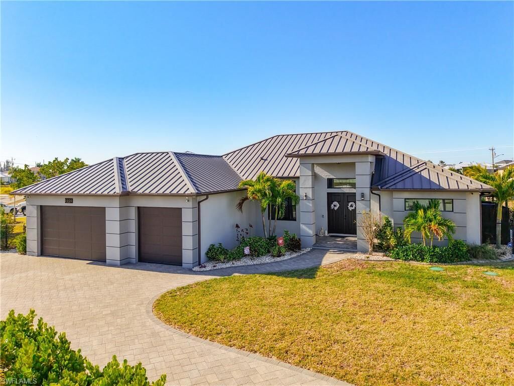 Property Photo:  3900 Gulfstream Pkwy  FL 33993 