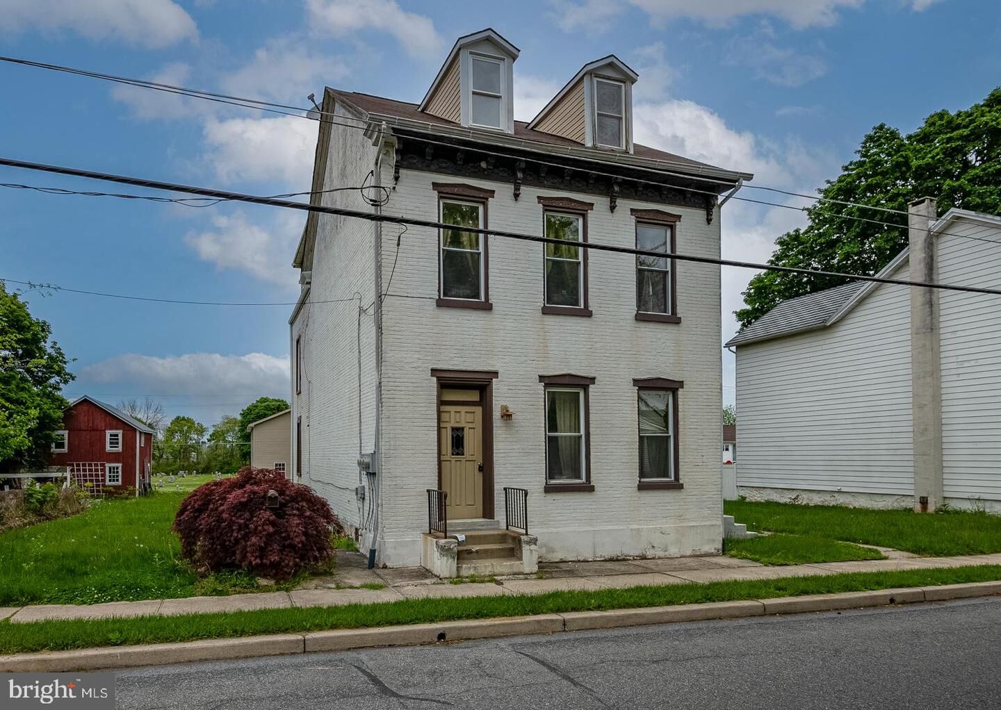 Property Photo:  209 W Franklin Street  PA 19562 