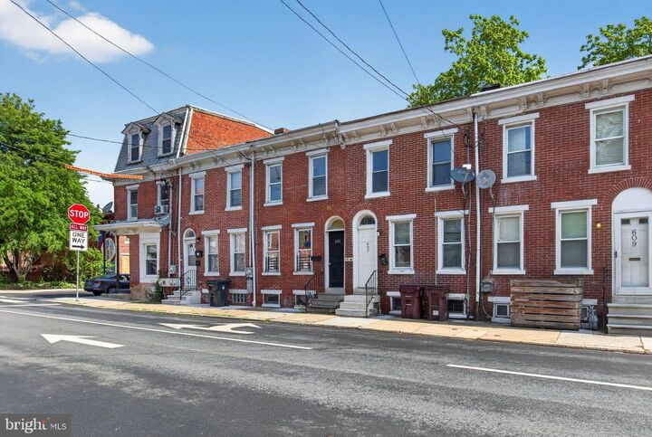 Property Photo: 605 E 10th Street DE 19801