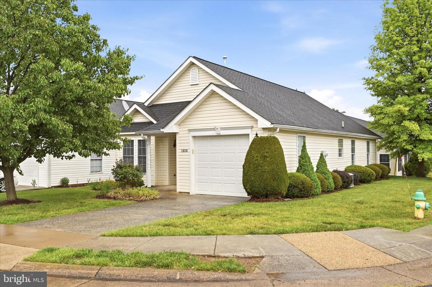 Property Photo: 1856 Melvor Lane VA 22601