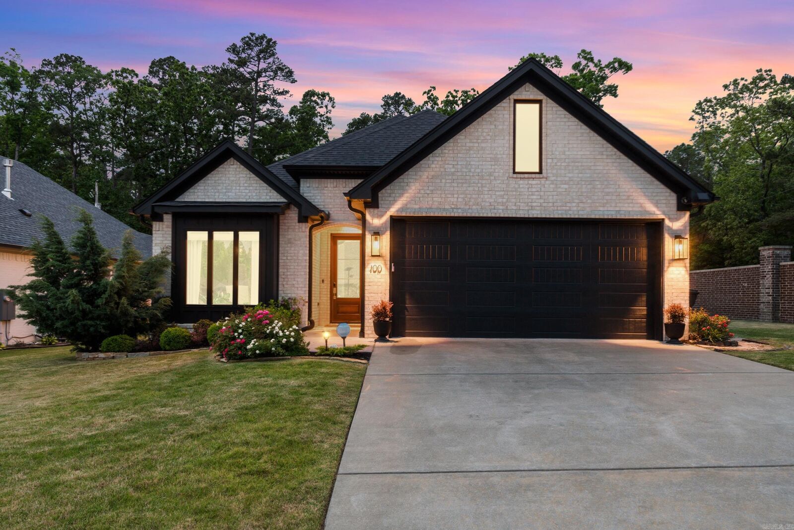 Property Photo:  100 Willow Point Drive  AR 72223 