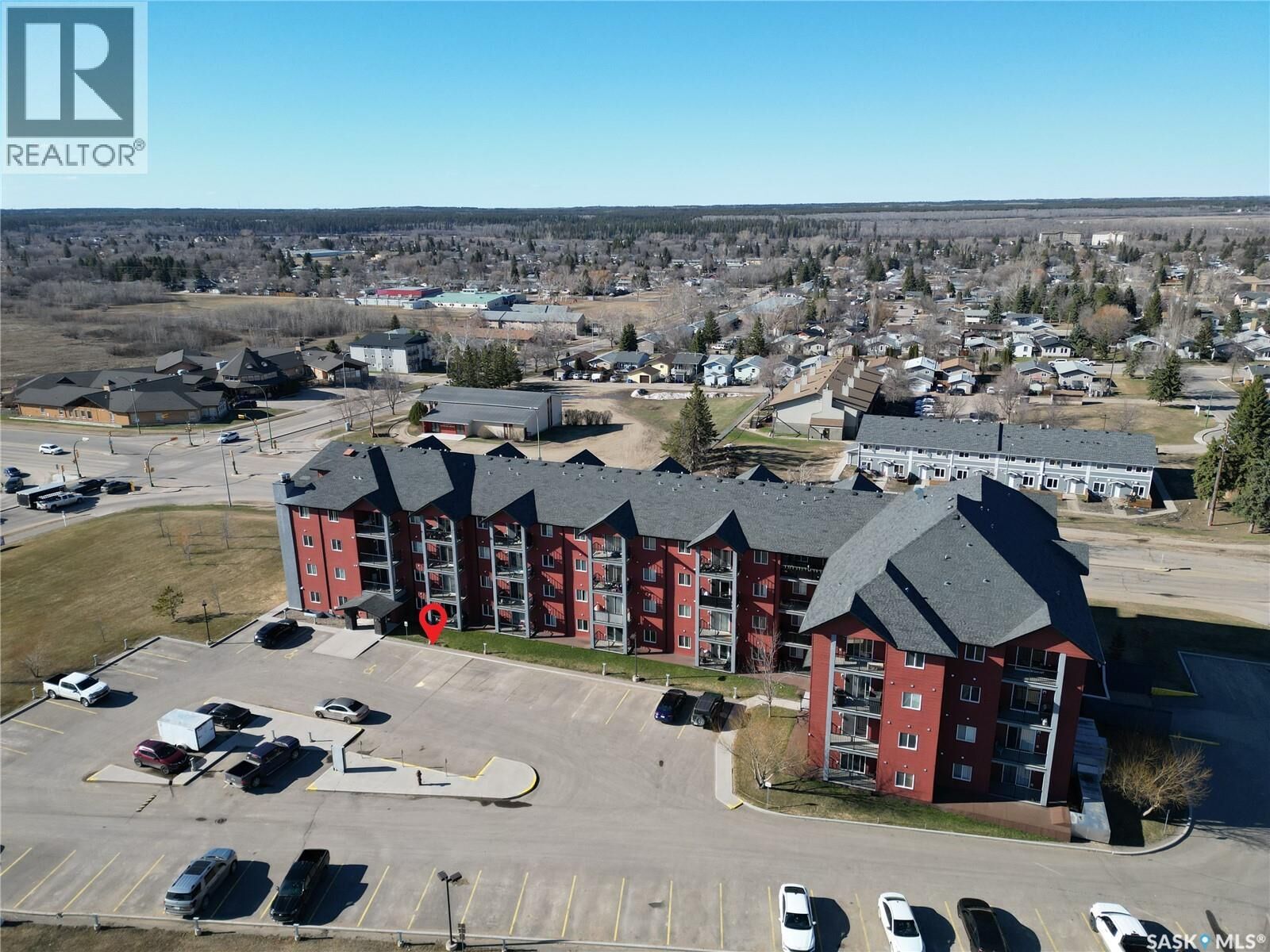 Property Photo:  102 1501 15th Street E  SK S6V 7C3 