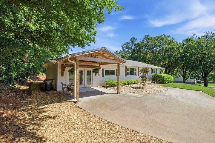 Property Photo:  498 Cedar St  GA 30720 