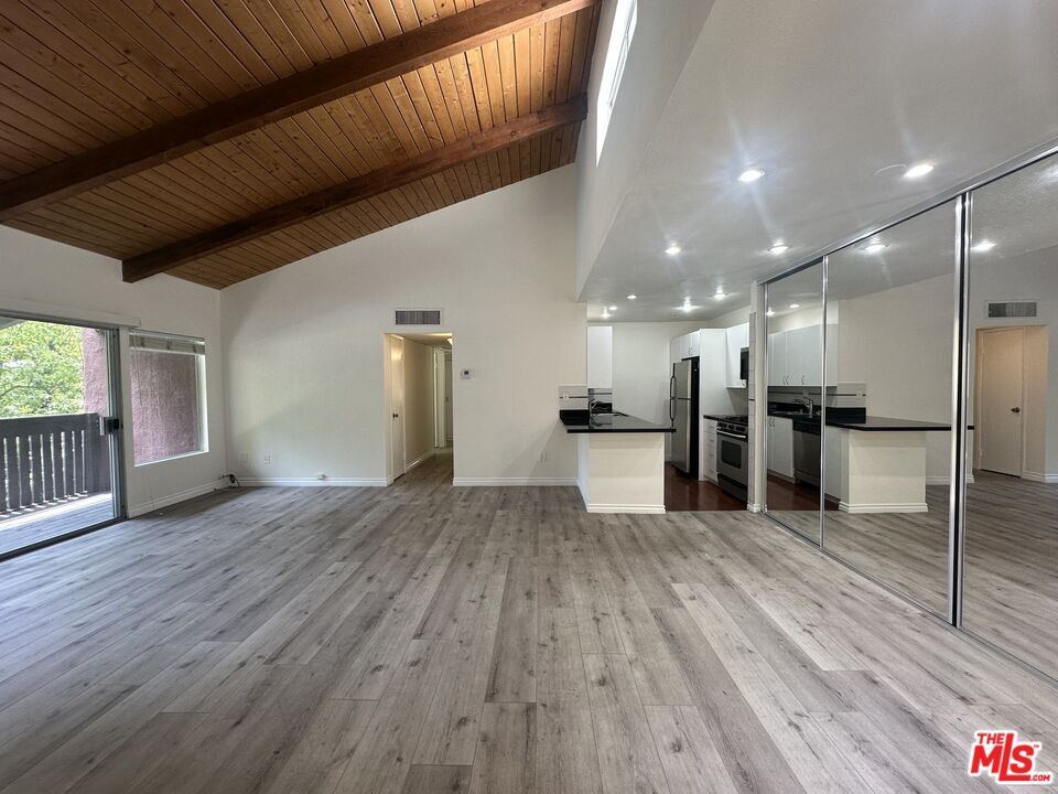 Property Photo:  18350 Hatteras St  CA 91356 