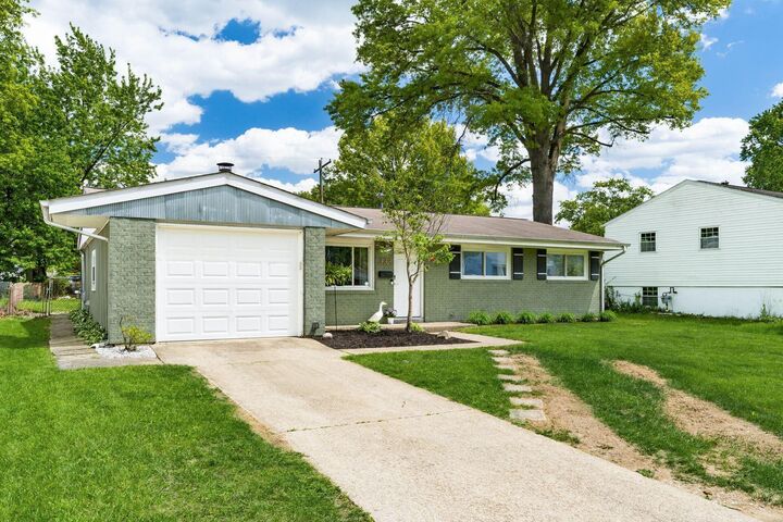 Property Photo:  332 Baroness Way  OH 43230 