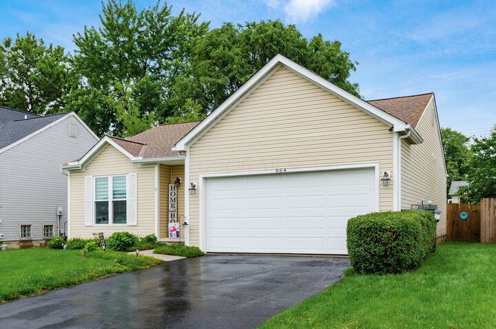 Property Photo:  864 Gulliver Drive  OH 43207 