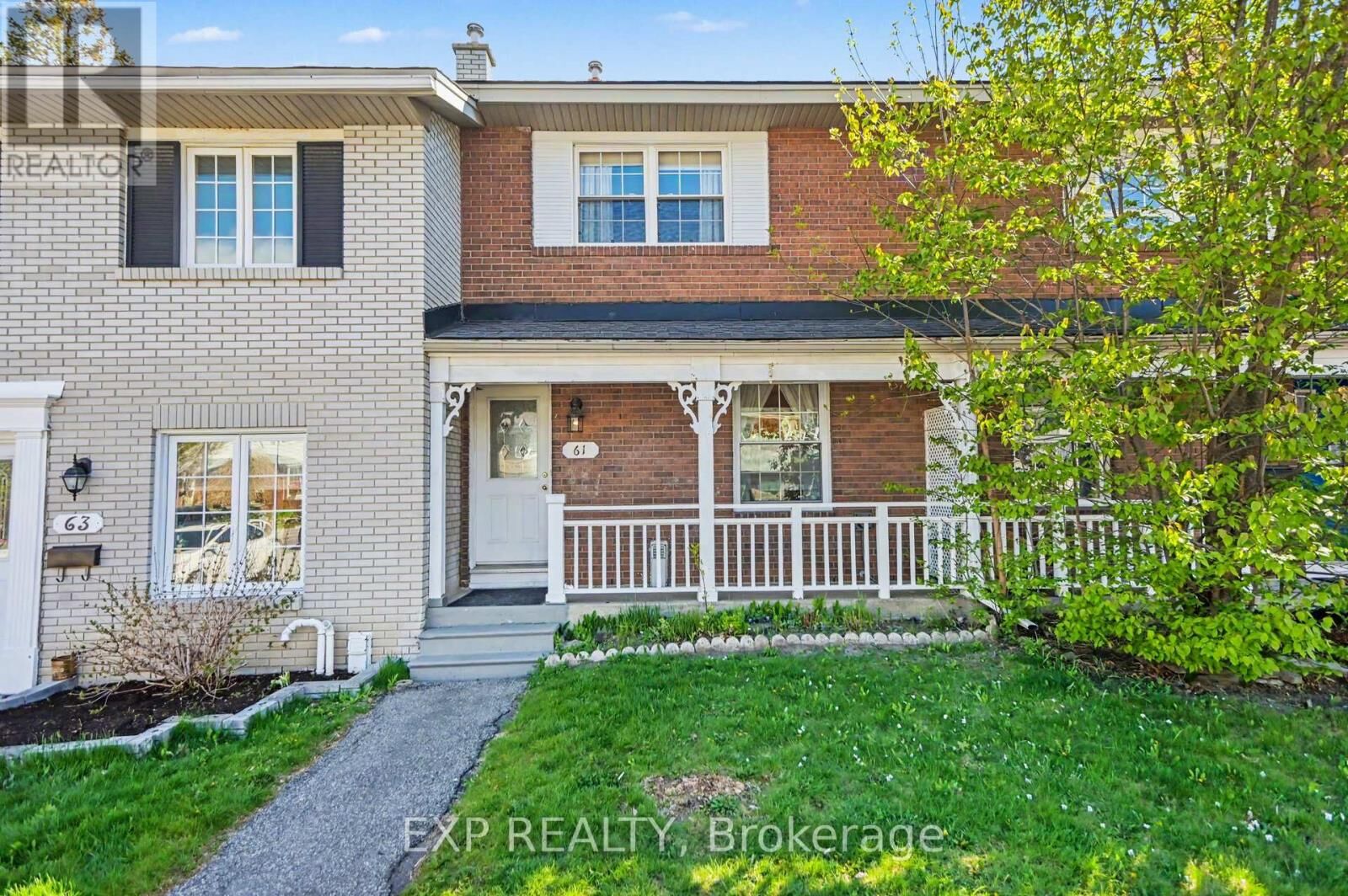 Property Photo:  61 Monterey Drive  ON K2H 7A9 