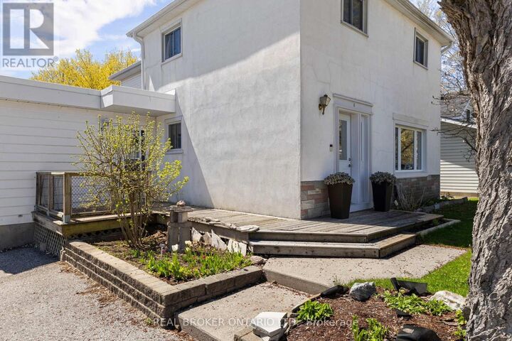 Property Photo:  6 Lucy Street  ON L9M 1K7 