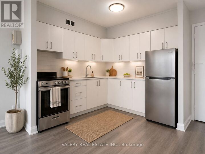 Property Photo:  324 Cambridge Street 613  ON K1R 7B5 