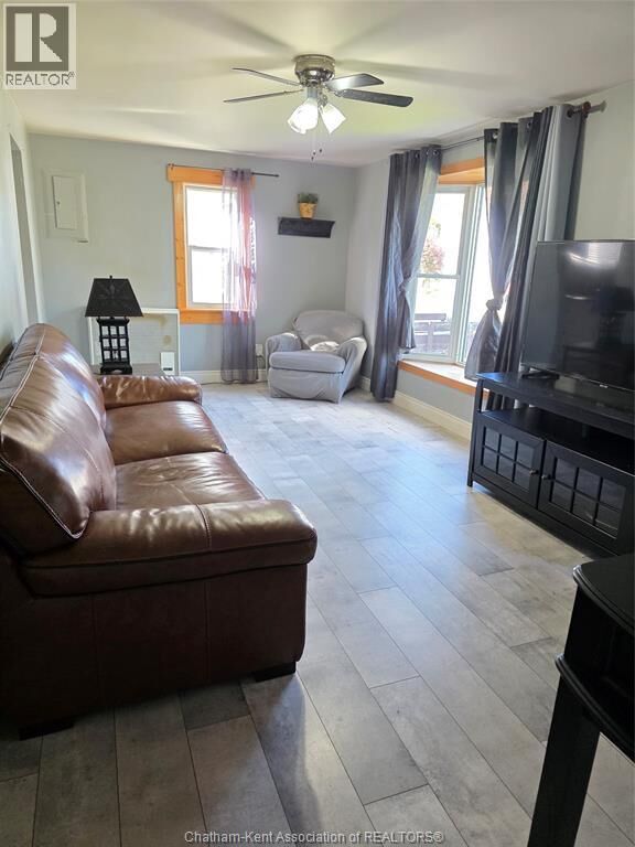 Property Photo:  18 Pearl Street  ON N8A 1P6 