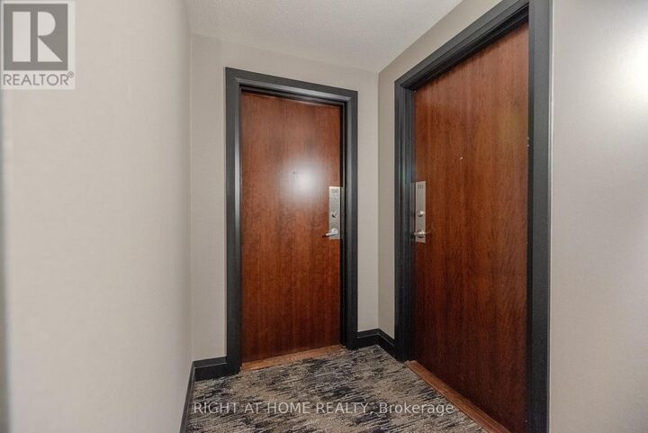 Property Photo:  4090 Living Arts Drive 510  ON L5B 4M8 