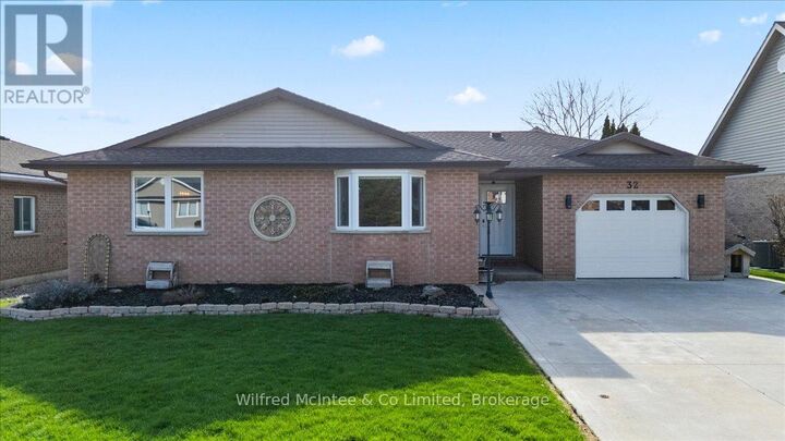 Property Photo:  32 West River Road  ON N0G 2V0 