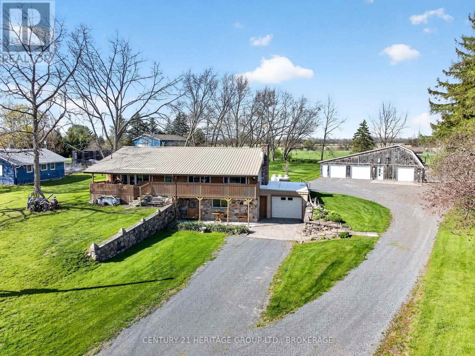 Property Photo: 217 Wellington Street ON K0H 1G0
