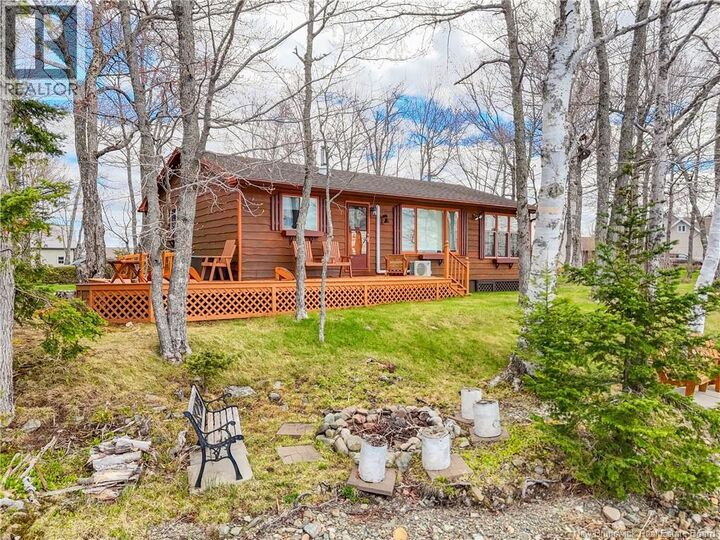 Property Photo:  18 Lakeside Crescent  NB E6K 3H9 