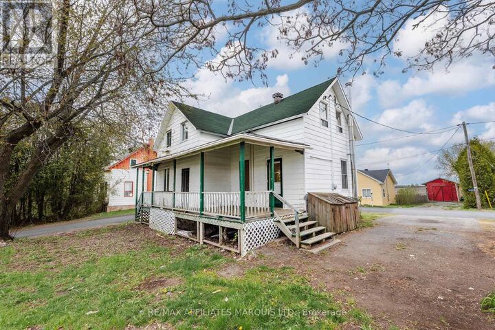 Property Photo:  21910 Seguin Mill Street  ON K0B 1H0 