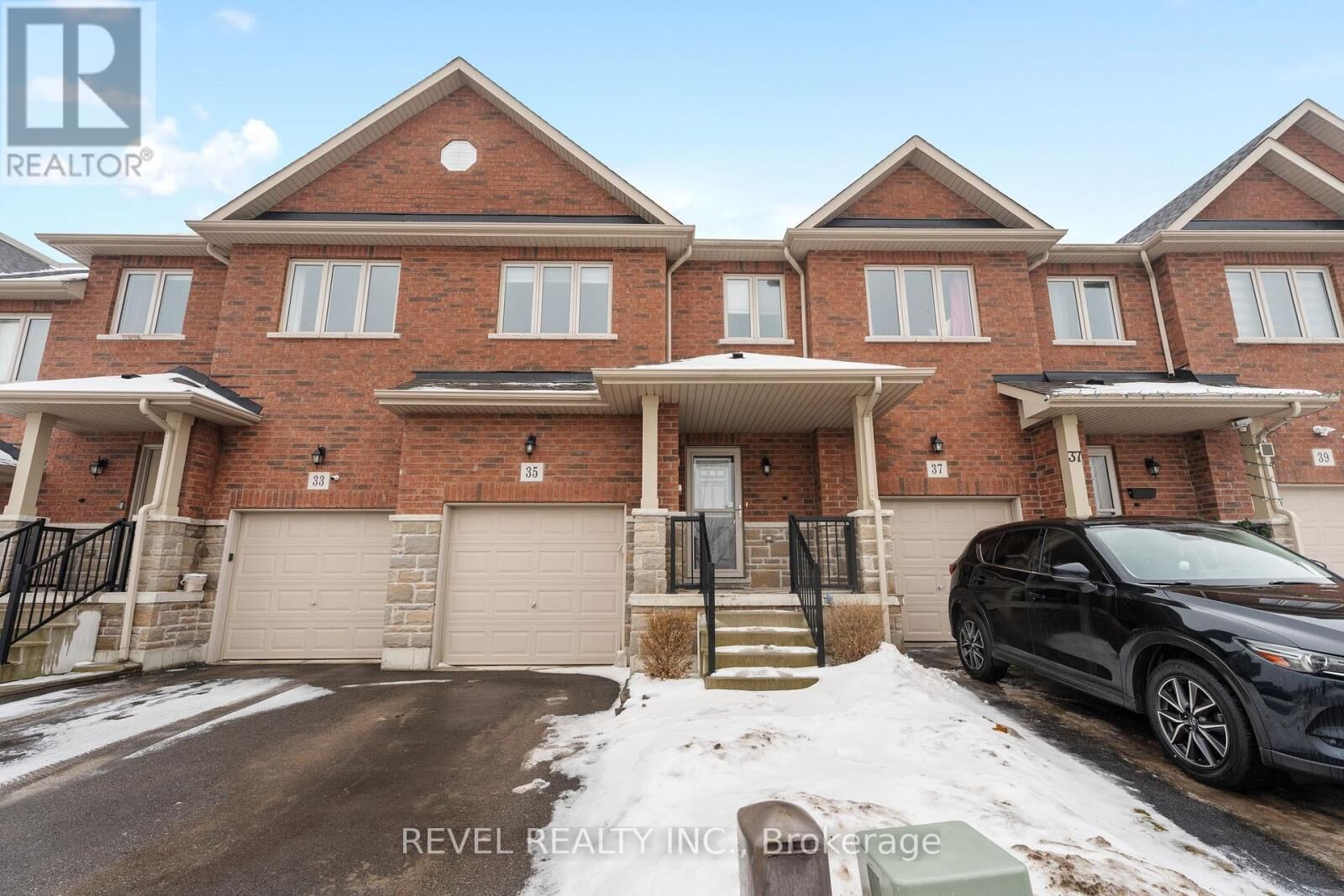 Property Photo: 35 Sunset Way ON L0S 1A0