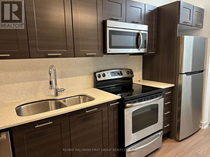 Property Photo:  169 Fort York Boulevard 816  ON M5V 0C8 