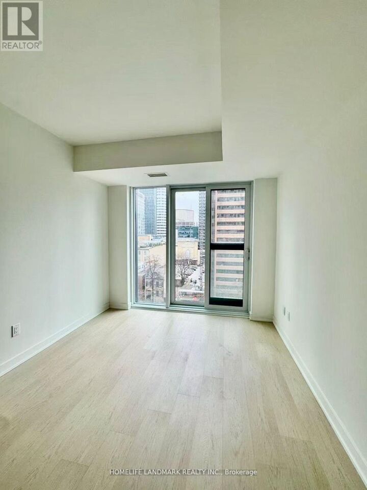Property Photo:  252 Church Street 818  ON M5B 1Z2 