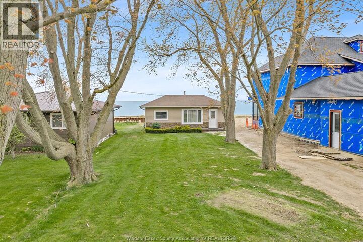 Property Photo:  162 Robson Rd  ON N8H 5R1 