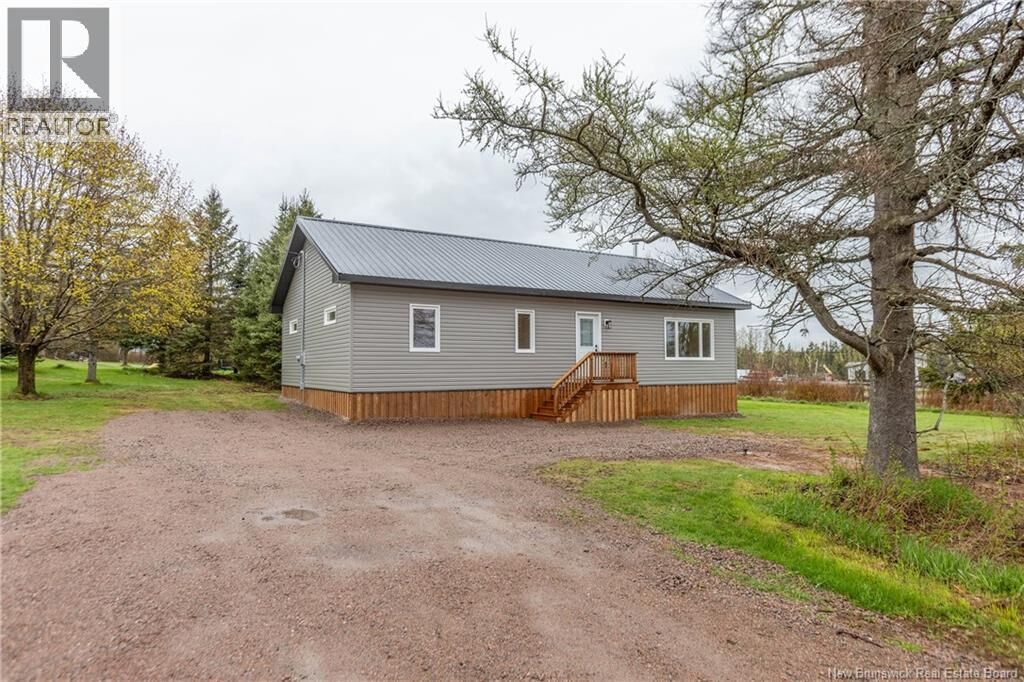 Property Photo:  30 Harris Drive  NB E4L 3X6 