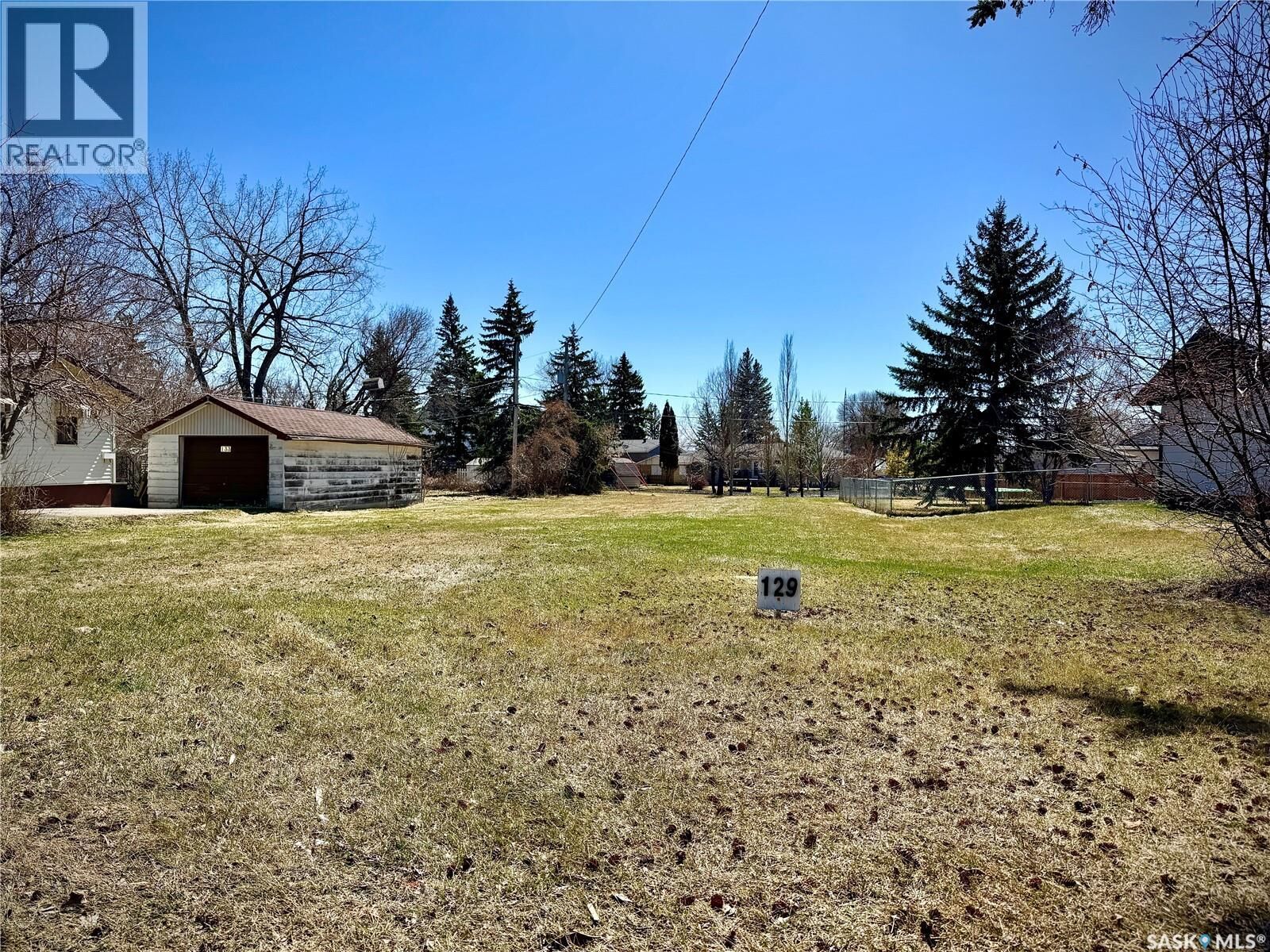Property Photo:  129 1st Avenue  SK S0A 0M0 
