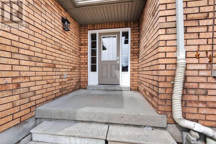 Property Photo:  25 Kanvers Way  ON K7R 3X6 