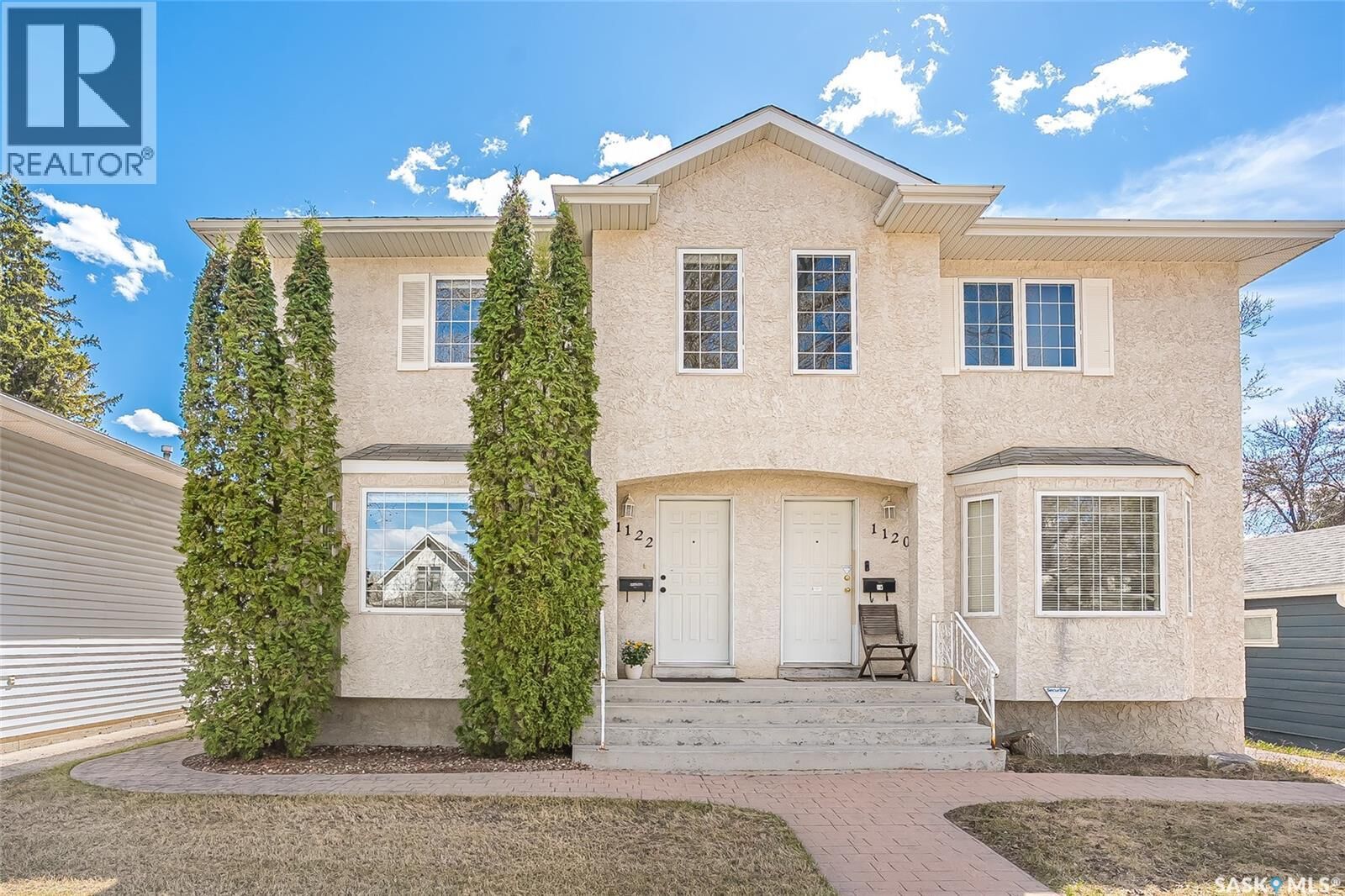 Property Photo:  1122 12th Street E  SK S7H 0E2 