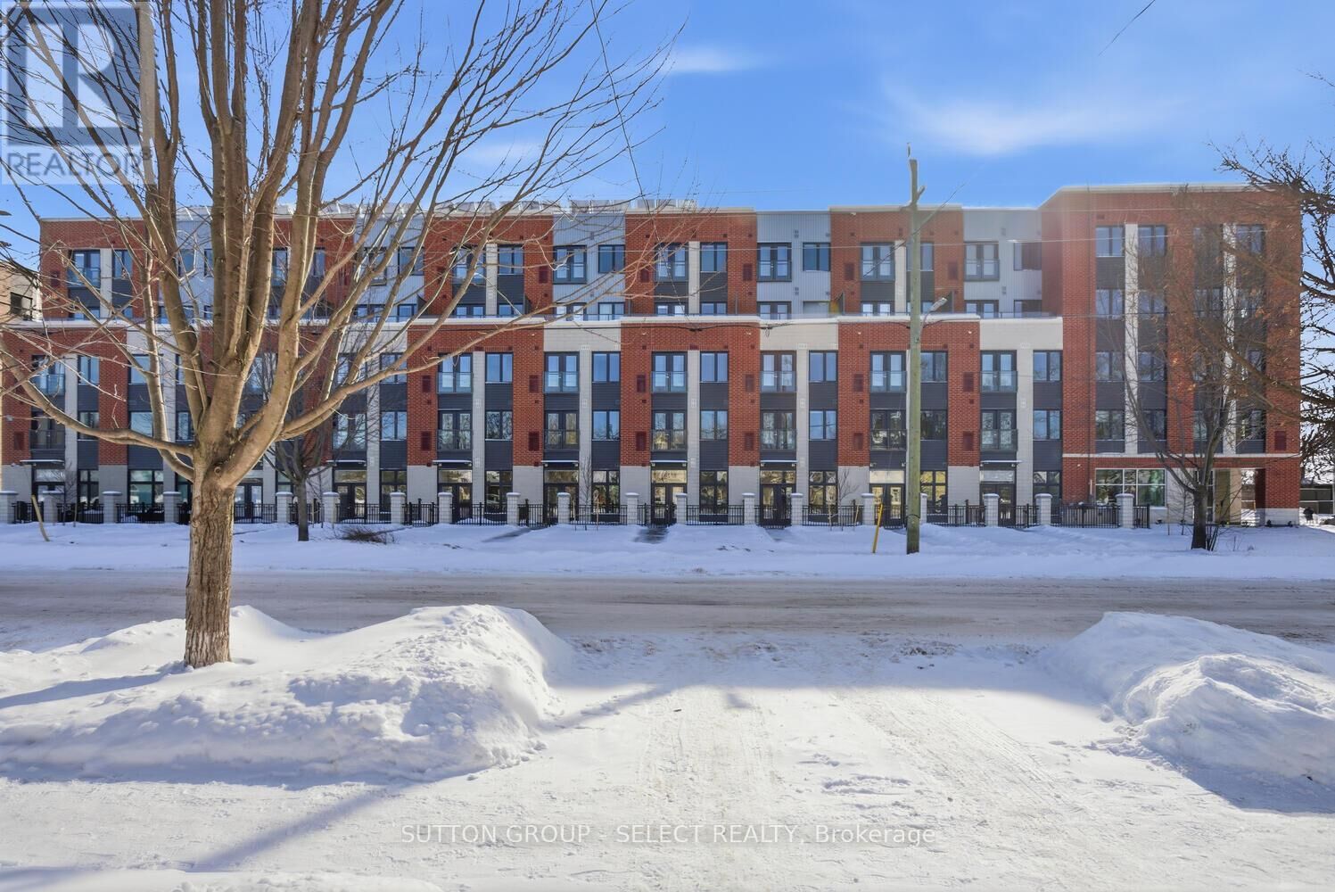 Property Photo:  351 Hill Street 103  ON N6B 2M1 