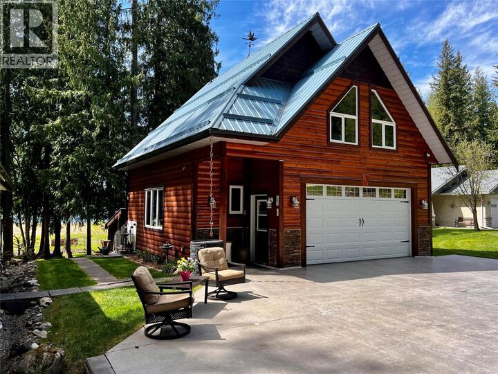 Property Photo: 516 Bayview Road BC V0G 1R1