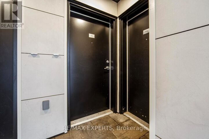 Property Photo:  6 Steckley House Lane 307  ON L4S 0N1 