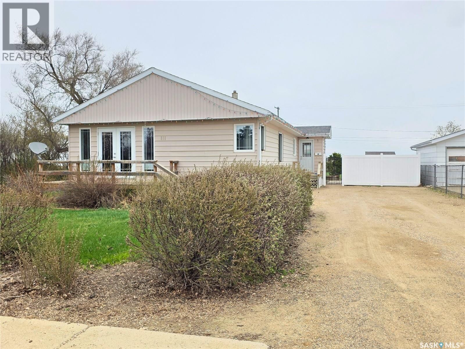 Property Photo:  111 4th Avenue N  SK S0L 1Z0 