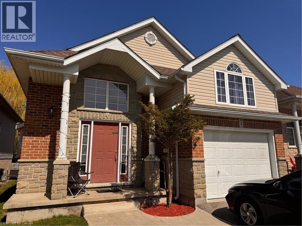 Property Photo:  4 Smetana Drive B  ON N2B 3B8 