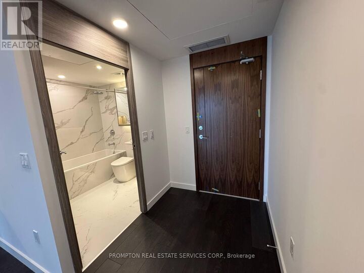 Property Photo:  18 Esther Shiner Boulevard 1512  ON M2K 0J7 